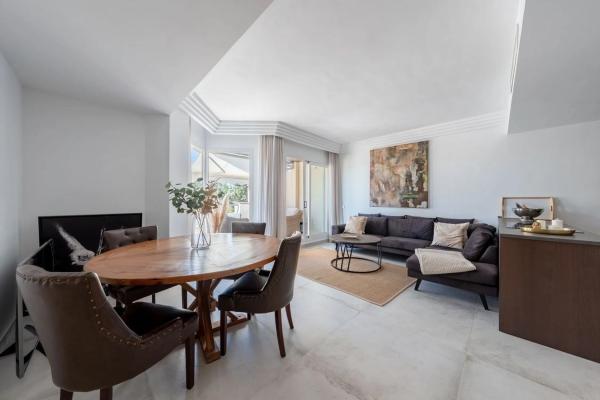 Duplex en venta en Barrio Nueva Andalucía, Marbella photo 2
