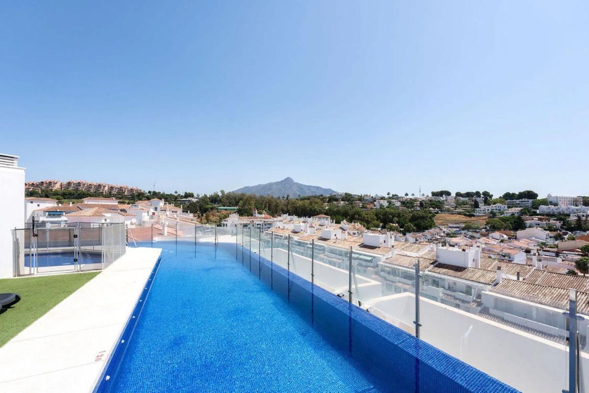 Venta de piso en Barrio Nueva Andalucía, Marbella
photo 1