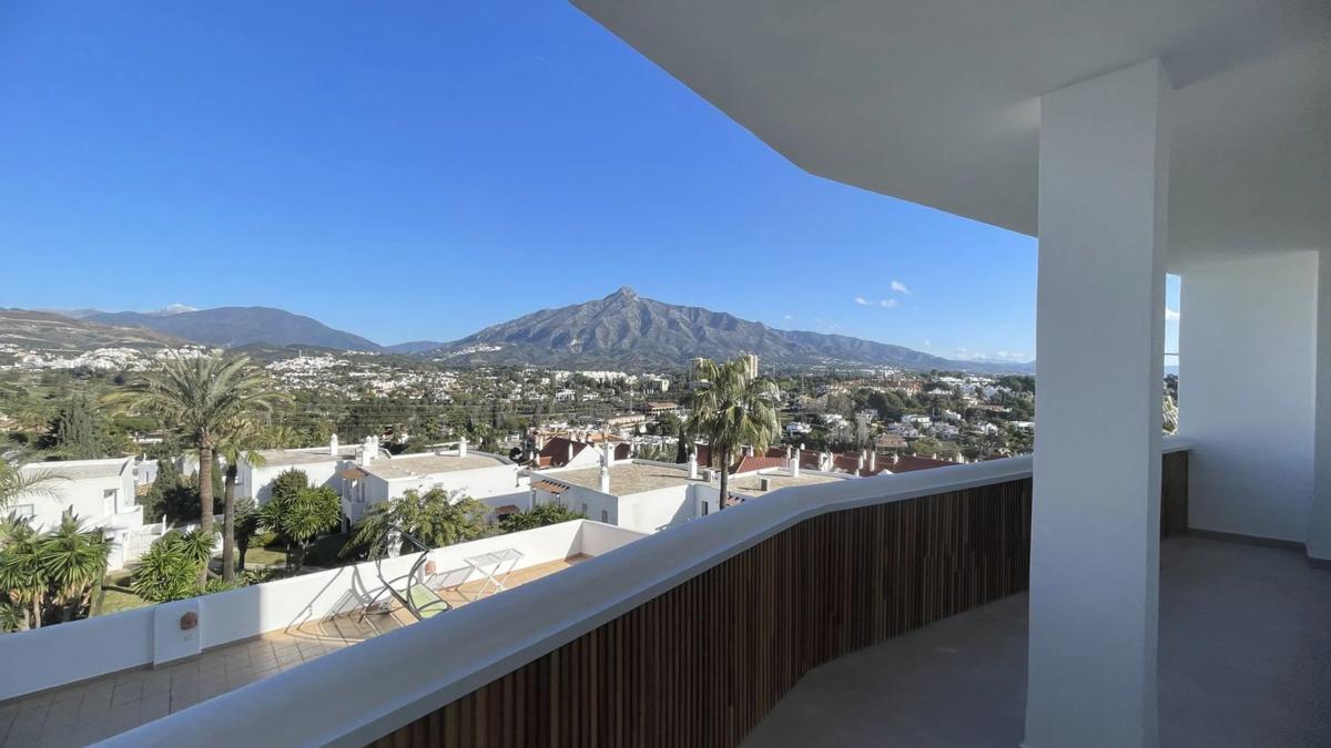 Venta de piso en Barrio Nueva Andalucía, Marbella
 photo 3