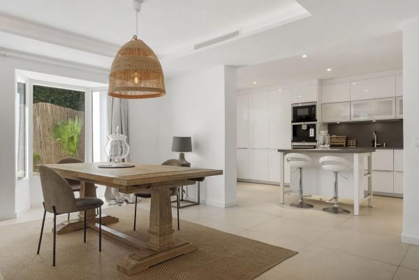 Independent chalet for sale in Barrio Nueva Andalucía, Marbella
 photo 1