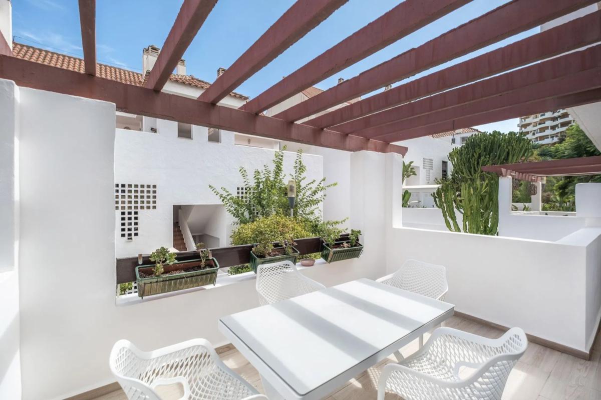 Venta de piso en Calle el Califa, Marbella
photo 3