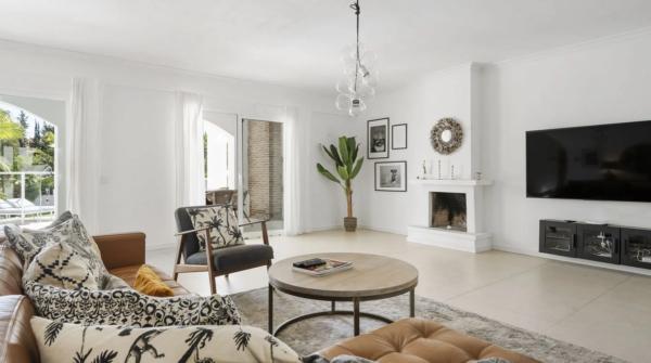 Independent chalet for sale in Barrio Nueva Andalucía, Marbella
 photo 4