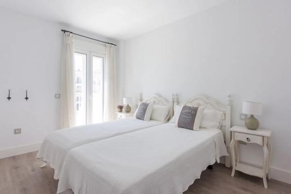 Четырехквартирный дом на продажу на CL LOS LIRIOS-NVA ANDALUCIA 2 Es:1 Pl:02 Pt:13 EDF ONLINE 29660 MARBELLA (MÁLAGA) , Марбелла thumbnail 1