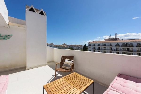 Четырехквартирный дом на продажу на CL LOS LIRIOS-NVA ANDALUCIA 2 Es:1 Pl:02 Pt:13 EDF ONLINE 29660 MARBELLA (MÁLAGA) , Марбелла thumbnail 2