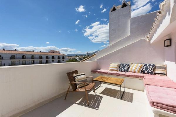 Четырехквартирный дом на продажу на  CL LOS LIRIOS-NVA ANDALUCIA 2 Es:1 Pl:02 Pt:13 EDF ONLINE 29660 MARBELLA (MÁLAGA) , Марбелла photo 4