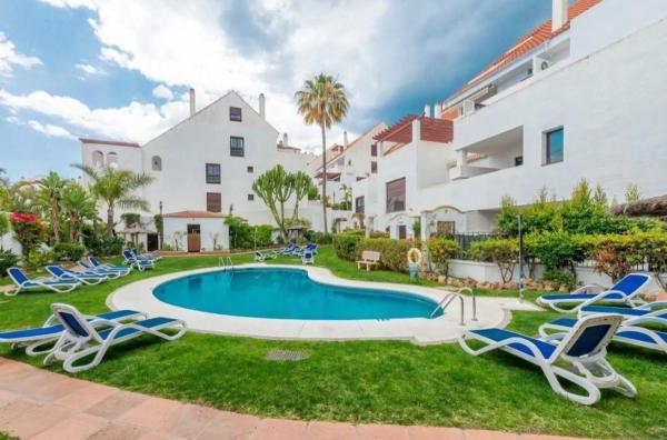 Mieszkanie na sprzedaż w  Calle el Califa s/n, Marbella photo 2