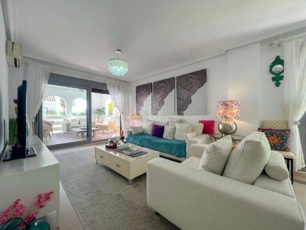 Mieszkanie na sprzedaż w  Calle el Califa s/n, Marbella photo 3