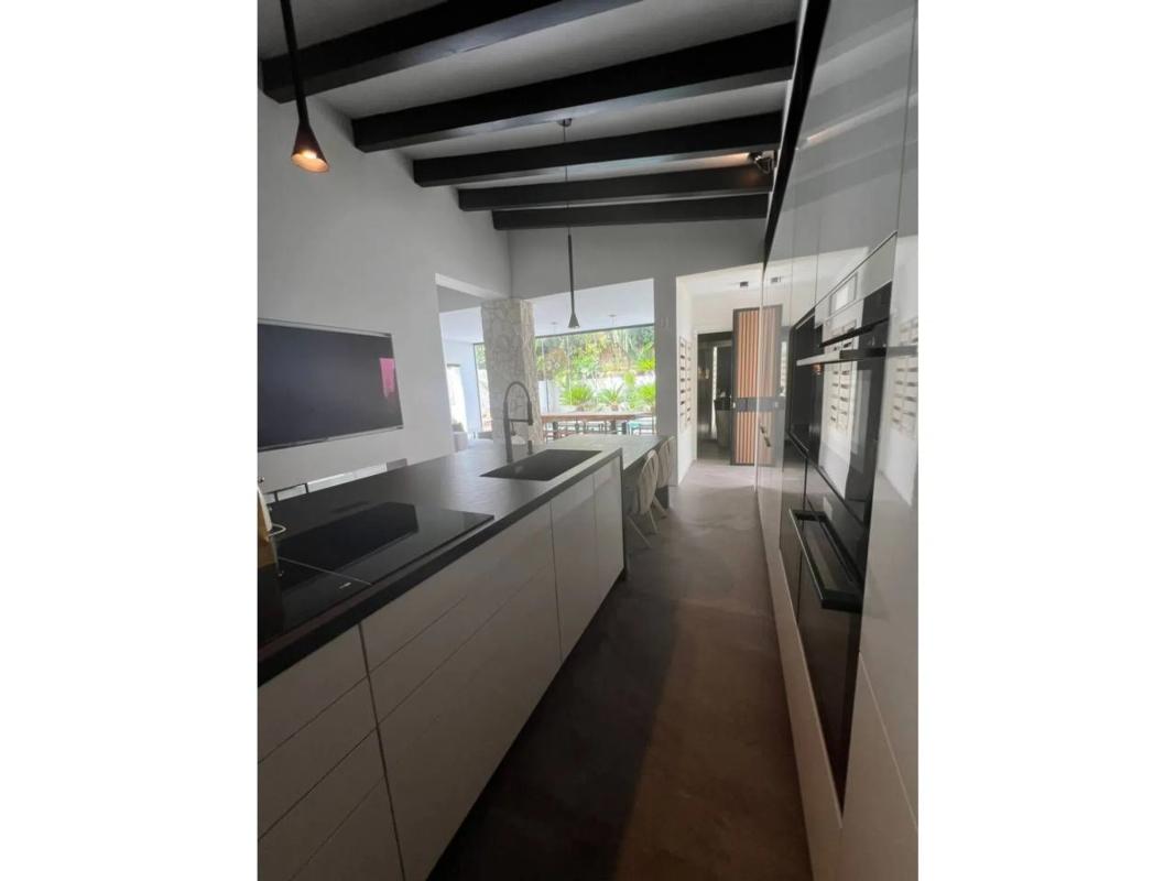 Venta de chalet independiente en Calle Los Jazmines, Marbella
photo 2