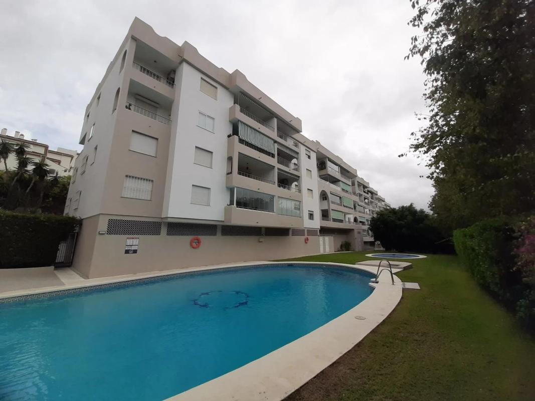 Venta de piso en Avenida de Manolete s/n, Marbella
photo 2