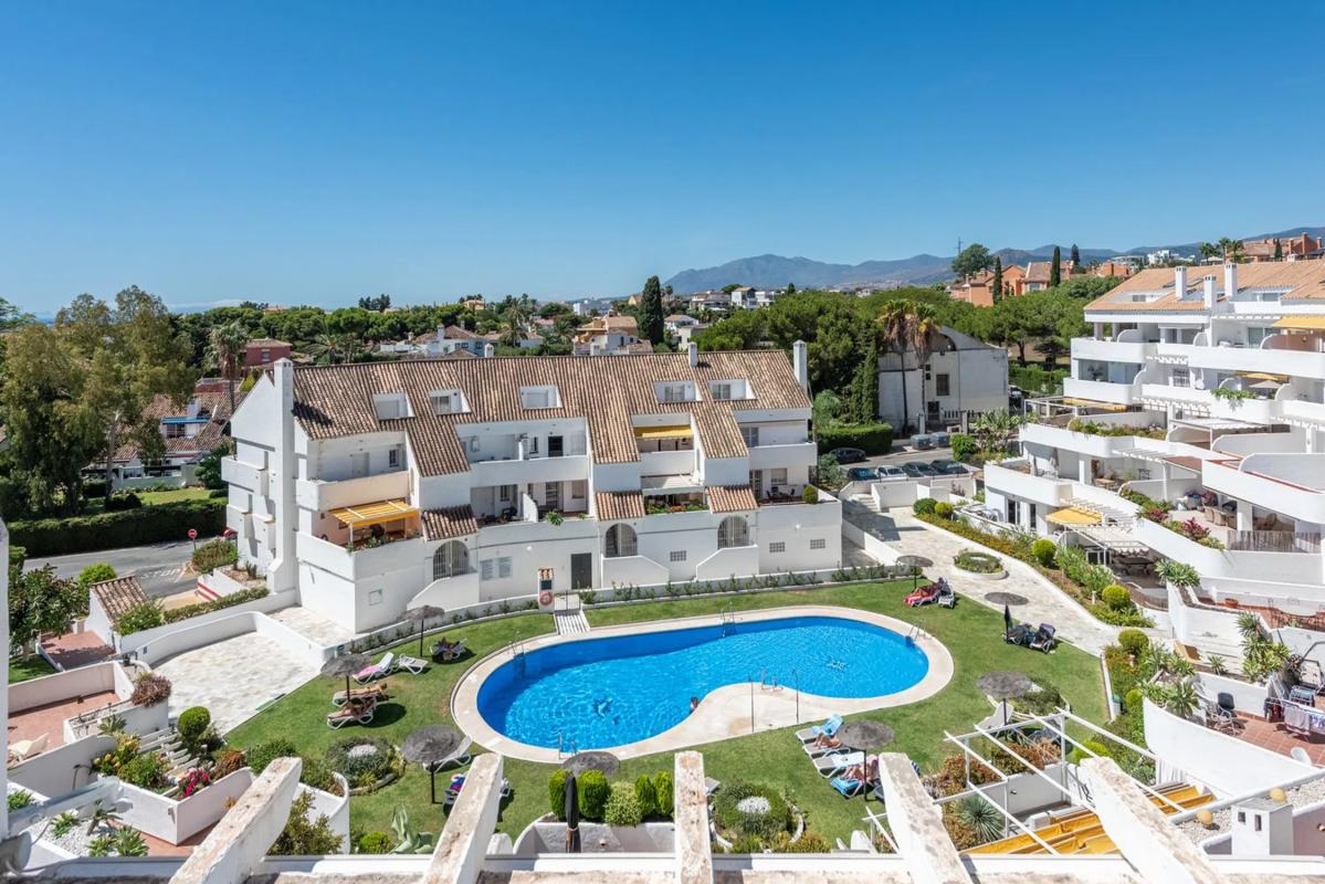 Venta de duplex en Calle de las Adelfas, Marbella photo 4