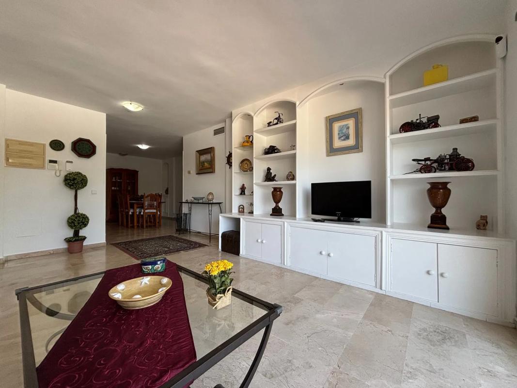 Sale of apartment in Calle Real, Marbella
 photo 3