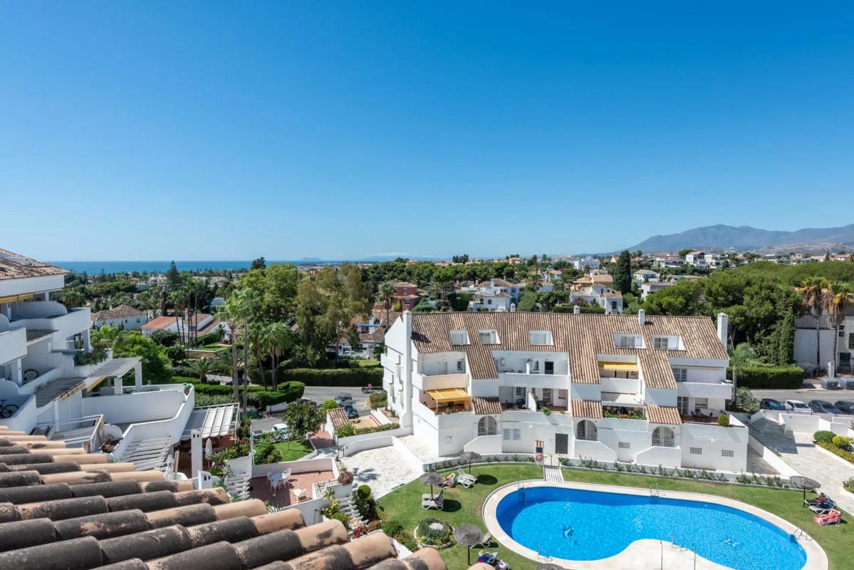 Venta de duplex en Calle de las Adelfas, Marbella photo 5