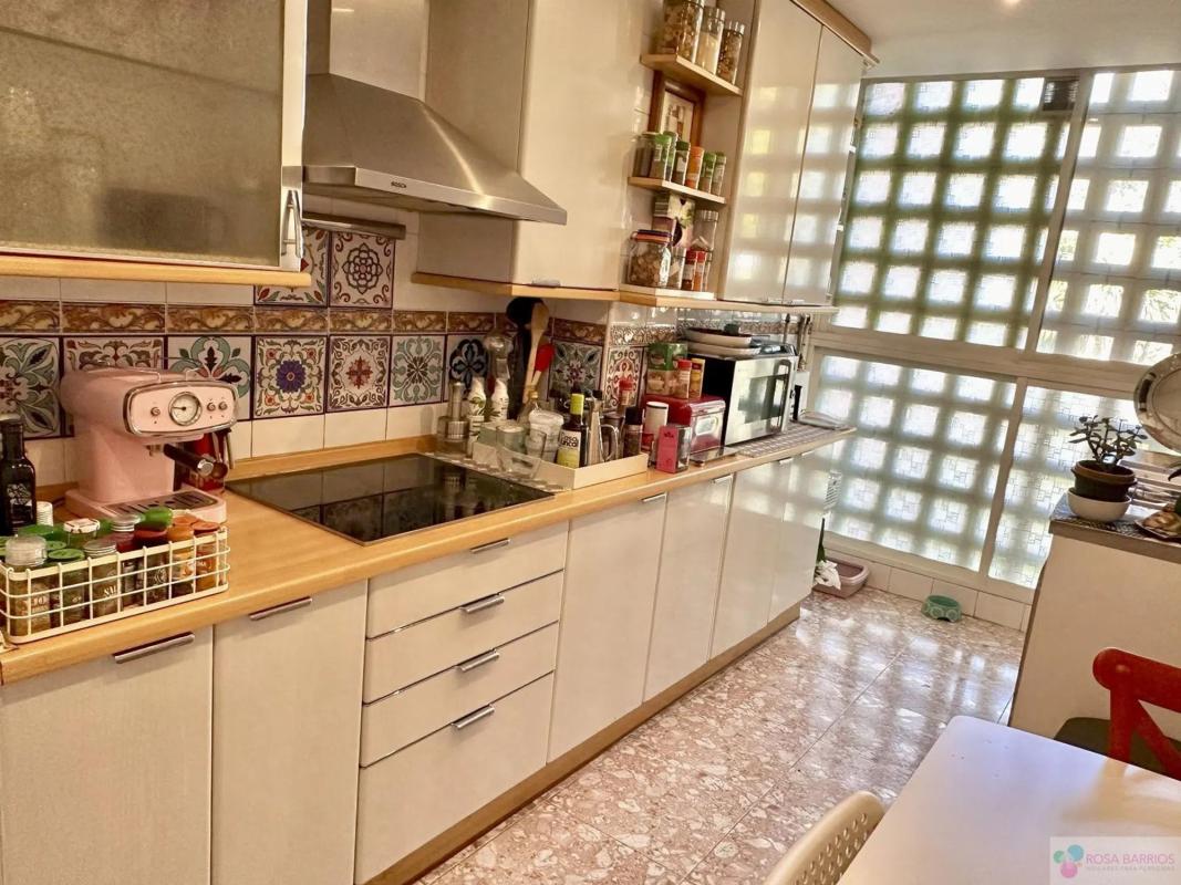 Sale of apartment in Calle Los Jazmines, Marbella
 photo 3