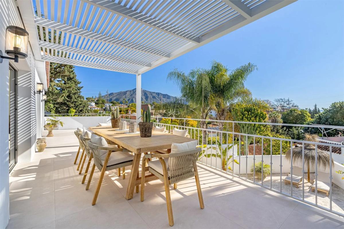 Venta de chalet independiente en Calle las Amapolas, Marbella
photo 1