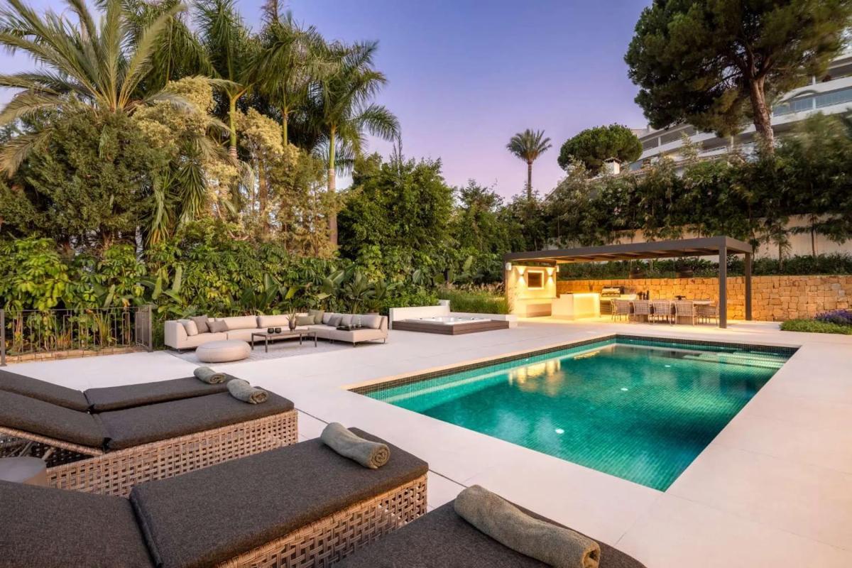 Venta de chalet independiente en Calle Juan Belmonte, Marbella
 photo 5