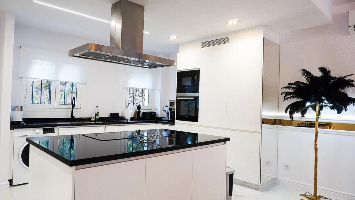 Venta de piso en Calle los Jazmines, 151, Marbella
 photo 3
