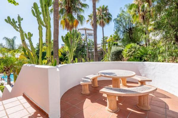 Mieszkanie na sprzedaż w  Calle el Califa, Marbella photo 1