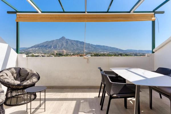 Duplex na sprzedaż w Barrio Nueva Andalucía, Marbella photo 1