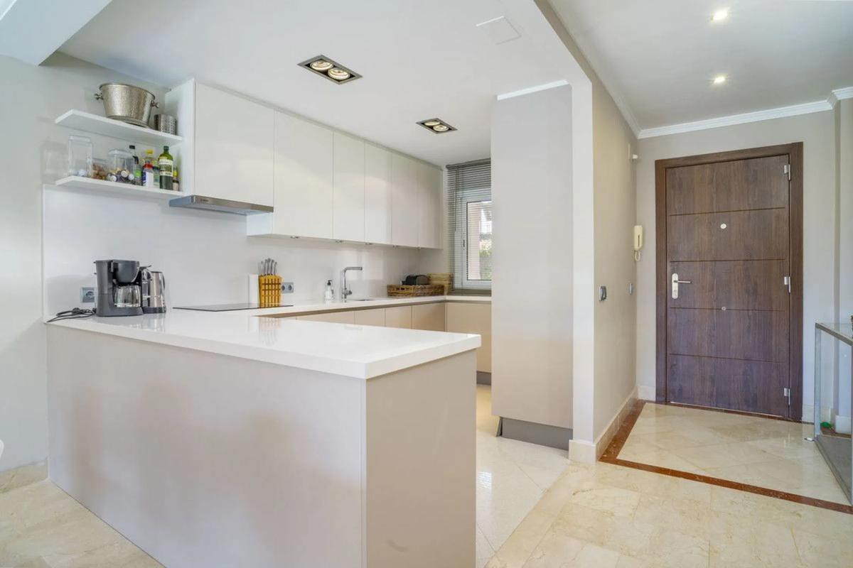 Venta de piso en Barrio Nueva Andalucía, Marbella
photo 2