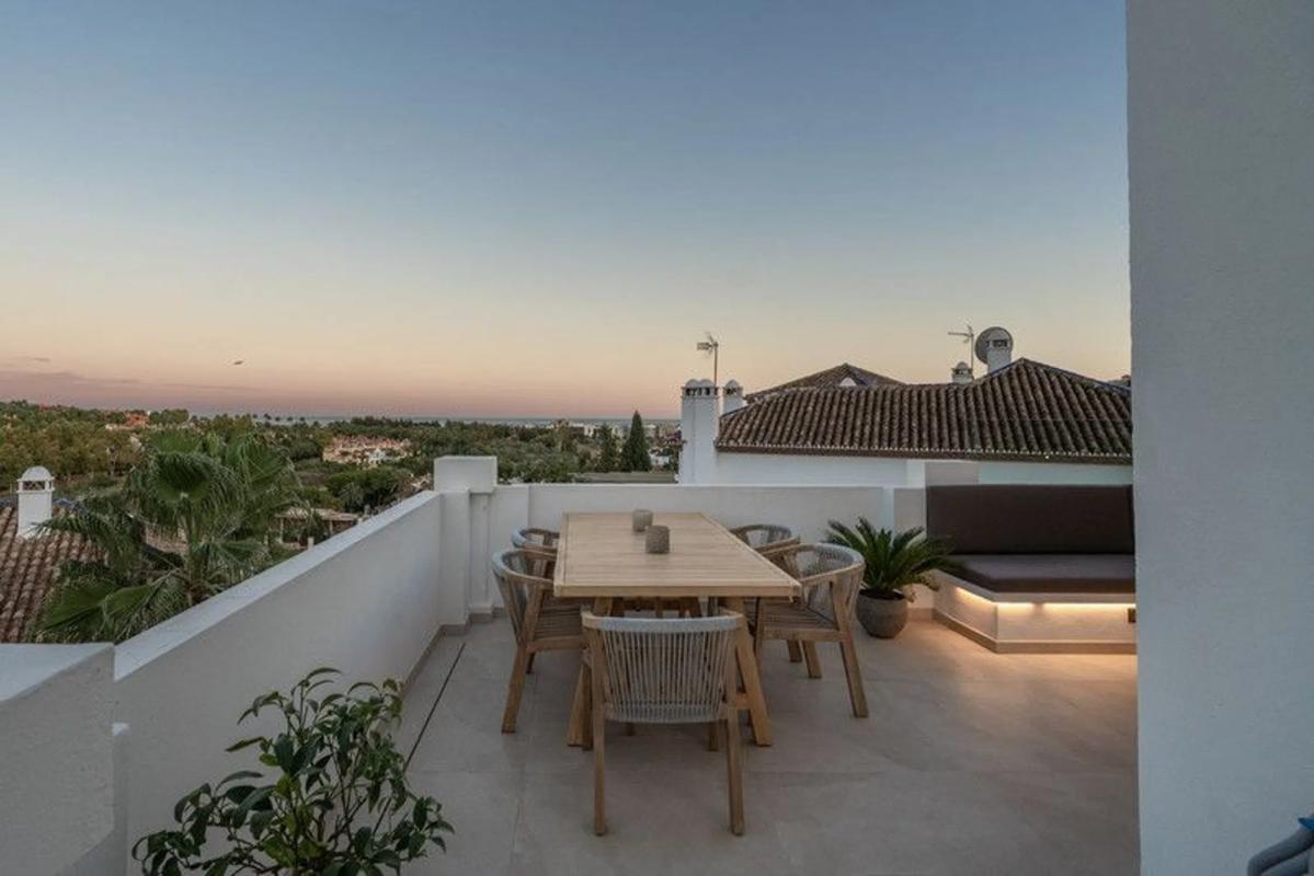 Venta de piso en Barrio Nueva Andalucía, Marbella
photo 1
