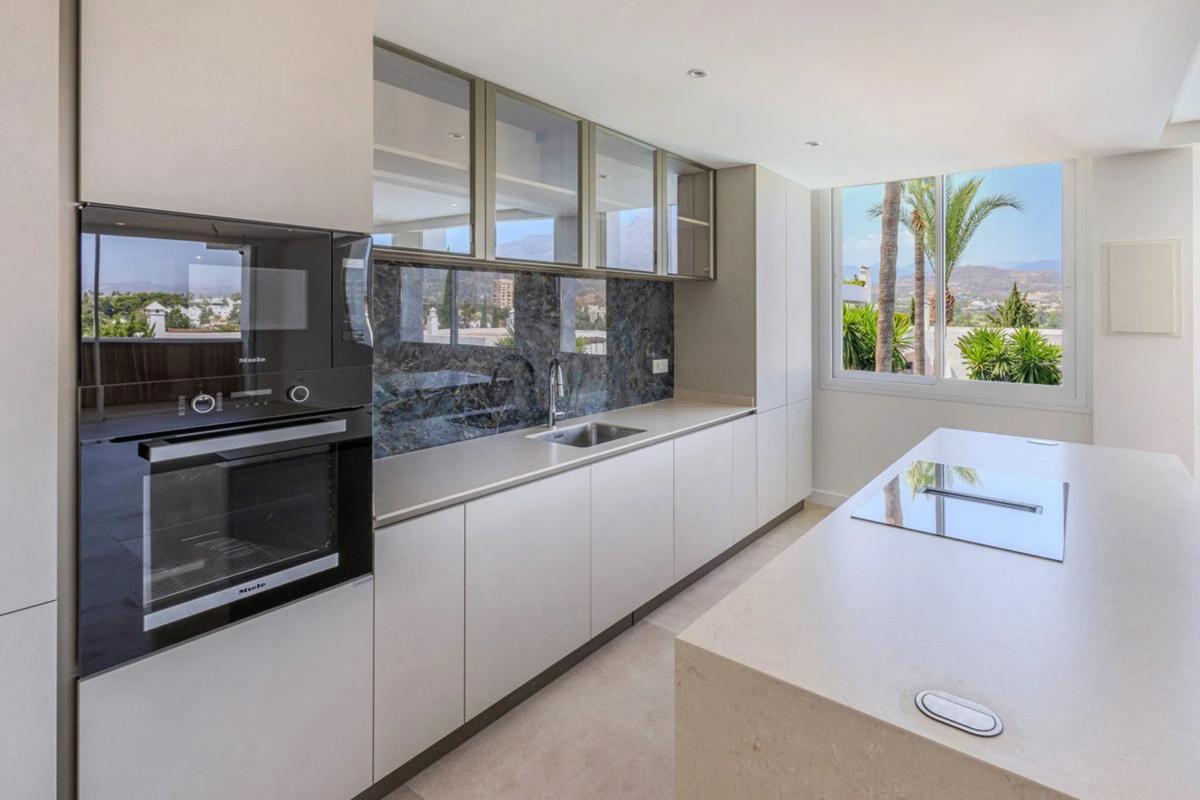 Venta de piso en Calle las Ventas, Marbella
photo 1