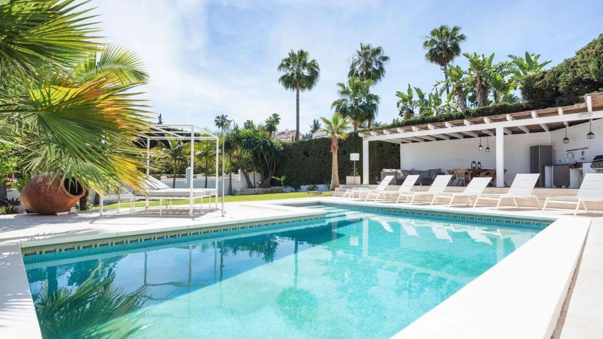 Venta de chalet independiente en Barrio Nueva Andalucía, Marbella
photo 2