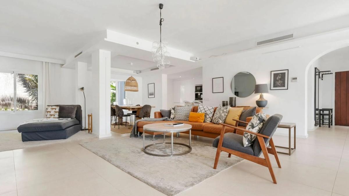 Venta de chalet independiente en Barrio Nueva Andalucía, Marbella
photo 3