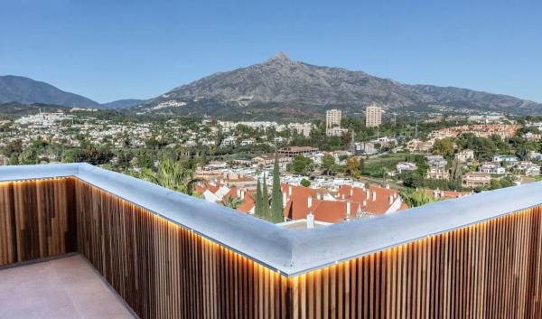 Mieszkanie na sprzedaż w  Calle las Ventas, Marbella photo 2