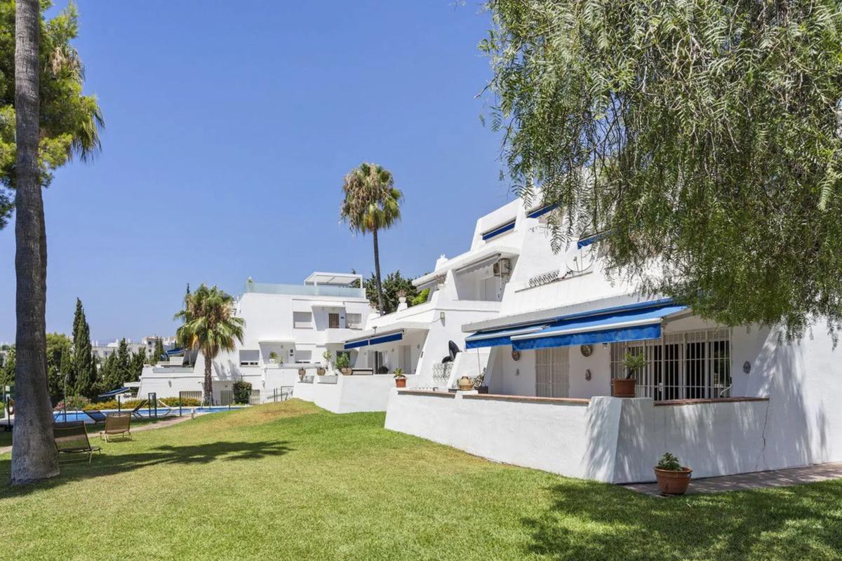 Sprzedaż mieszkania w Calle las Hortensias, Marbella
photo 4