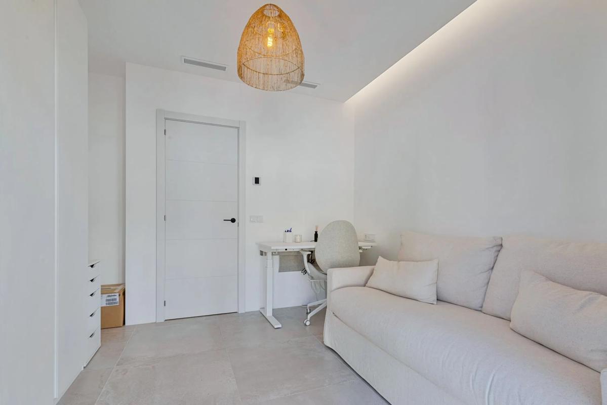 Venta de chalet adosado en Avenida los Pacos, 24 , Fuengirola photo 5