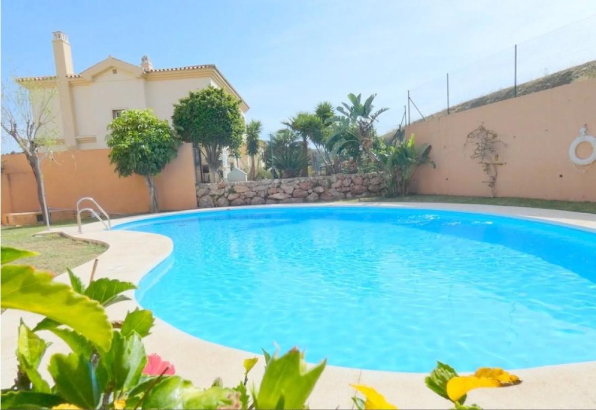Propiedades en venta y alquiler en España photo 1