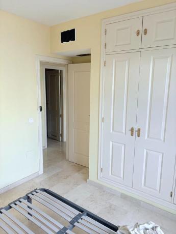 Piso en venta en Calle Tucán, 14, Fuengirola
photo 1