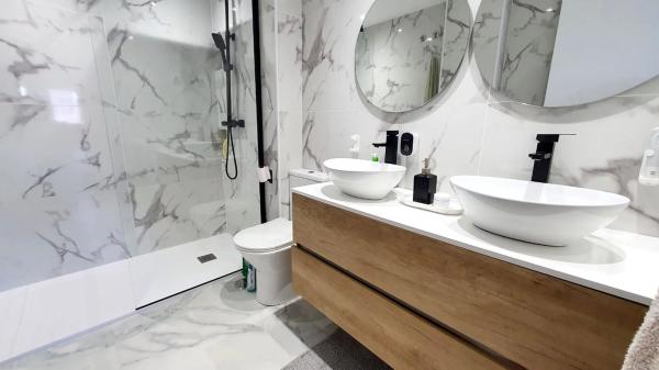 Квартира на продажу на  Calle Rodrigo de Triana, Фуэнхирола photo 4