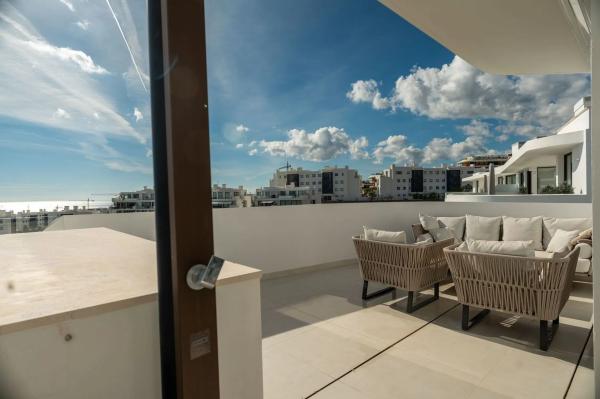Mansarda na sprzedaż w  Zona Puerto Deportivo, Fuengirola photo 2