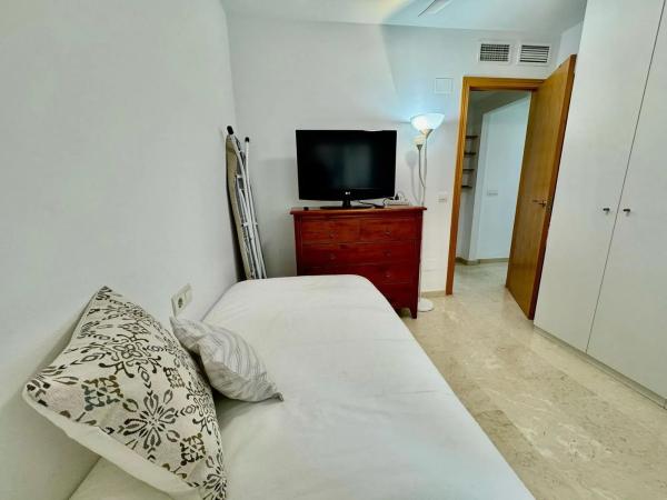 Mieszkanie na sprzedaż w  Calle Maria de las Mercedes s/n, Fuengirola photo 4