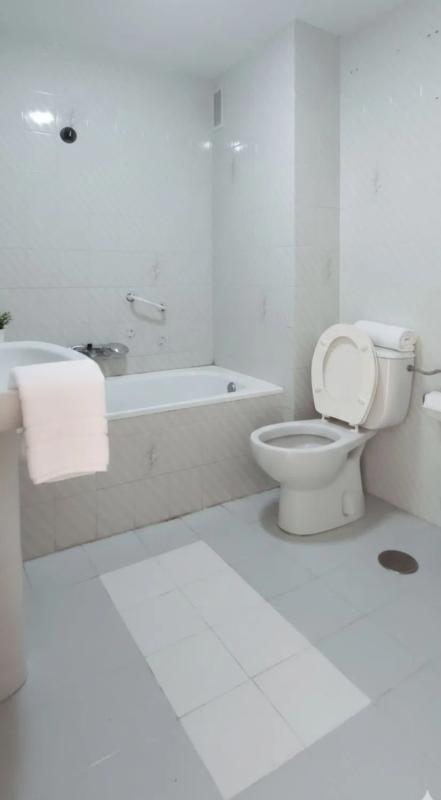 Venta de piso en CL ROMERIA DEL ROCIO, Fuengirola
photo 2