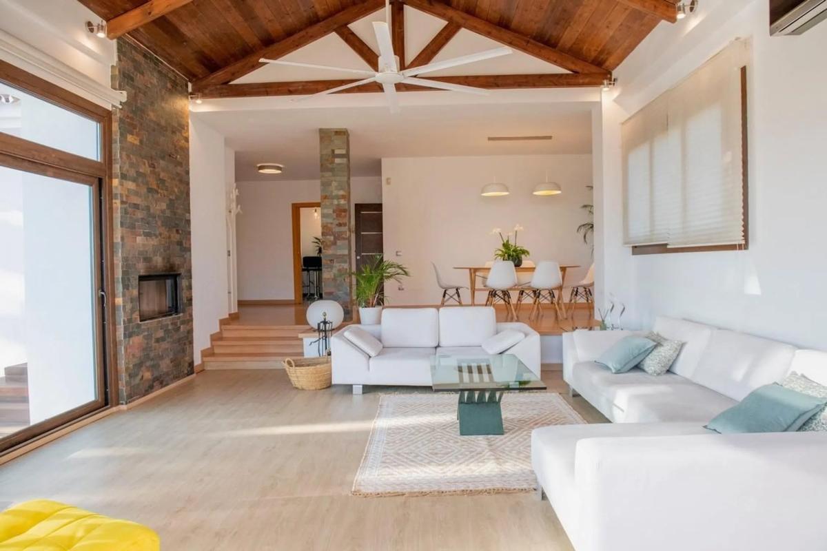 Venta de chalet independiente en Avenida del Higuerón, Fuengirola
 photo 2