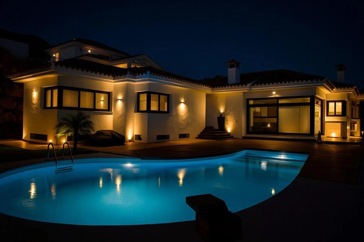 Venta de chalet independiente en Avenida del Higuerón, Fuengirola
 photo 4