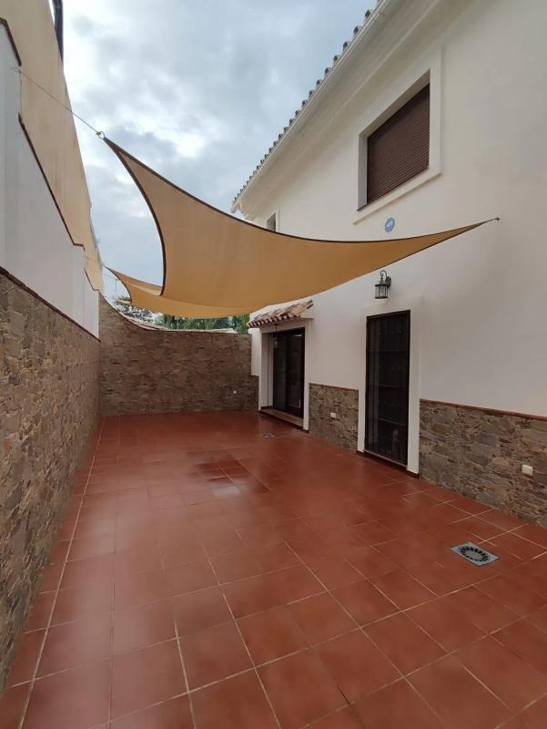 Venta de chalet independiente en Los Pacos, Fuengirola
photo 1