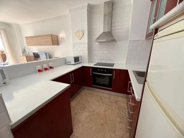 Apartment for sale in Calle las Deblas, Fuengirola thumbnail 1