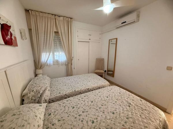 Apartment for sale in  Calle las Deblas, Fuengirola photo 4