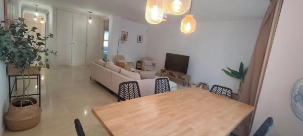 Mieszkanie na sprzedaż w  Zona Puerto Deportivo, Fuengirola photo 2