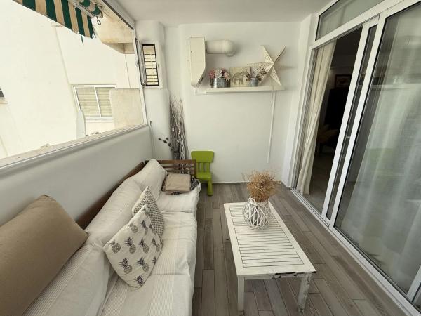 Квартира на продажу на  Avenida Miramar, Фуэнхирола photo 1