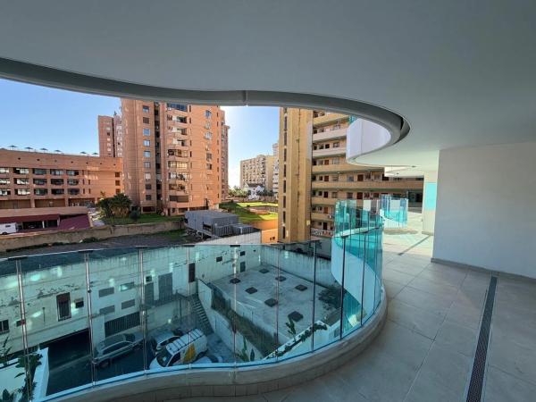 Mieszkanie na sprzedaż w  Zona Puerto Deportivo, Fuengirola photo 2