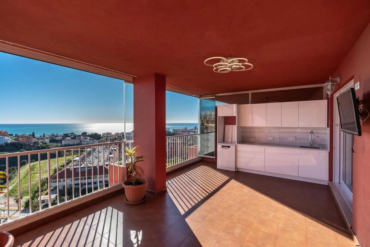 Venta de duplex en Calle Reina Victoria Eugenia, Fuengirola photo 1