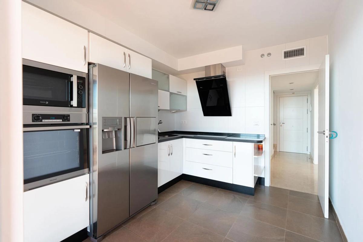 Venta de duplex en Calle Reina Victoria Eugenia, Fuengirola photo 4