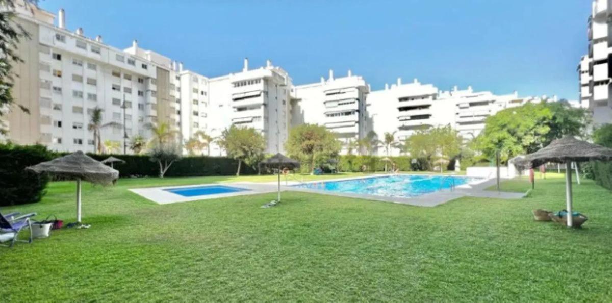 Продажа квартиры на Avenida Miramar, Фуэнхирола
 photo 2