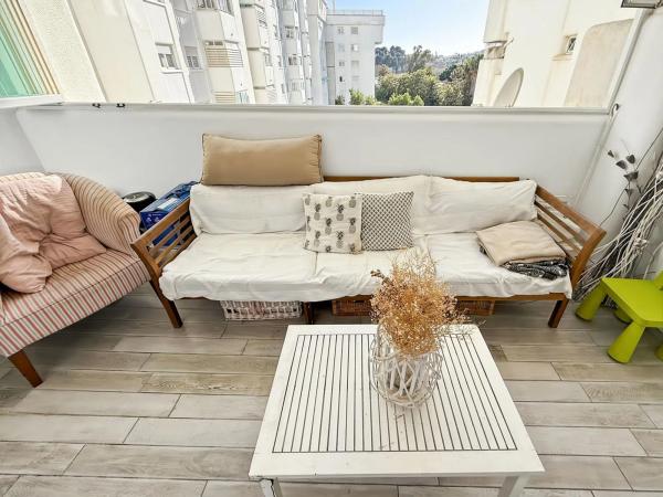 Квартира на продажу на  Avenida Miramar, Фуэнхирола photo 3