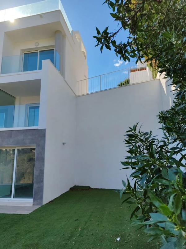 Sprzedaż szeregowego domku w Calle Brezos , Fuengirola photo 3