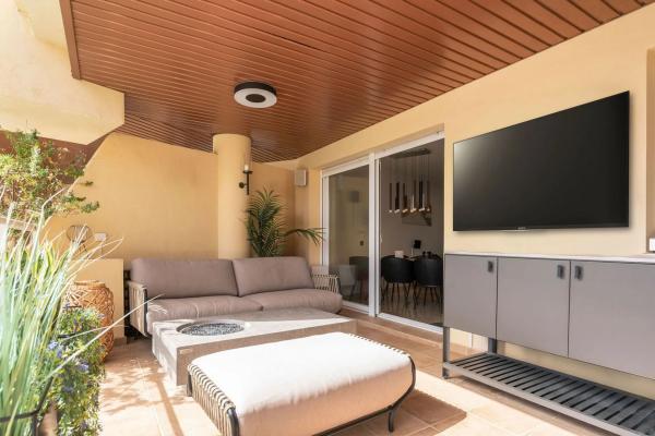 Apartment for sale in  Avenida de las Gaviotas s/n, Fuengirola photo 1